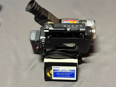 Sony Handycam Vision CCD-TRV36 Hi8 Camcorder in Original Box (See