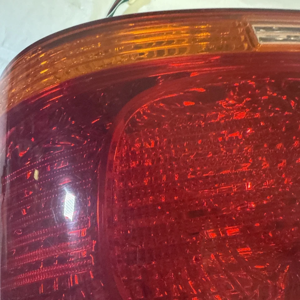 Lanterna traseira Toyota Solara 1999–2003 lateral direita do passageiro DEPO 212-19J1R aftermarket - Imagem 4 de 4