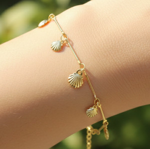 Authentic Handcrafted Gold Tone Shell Charm Bracelet Delicate 18K Gold Plated Brass Chain