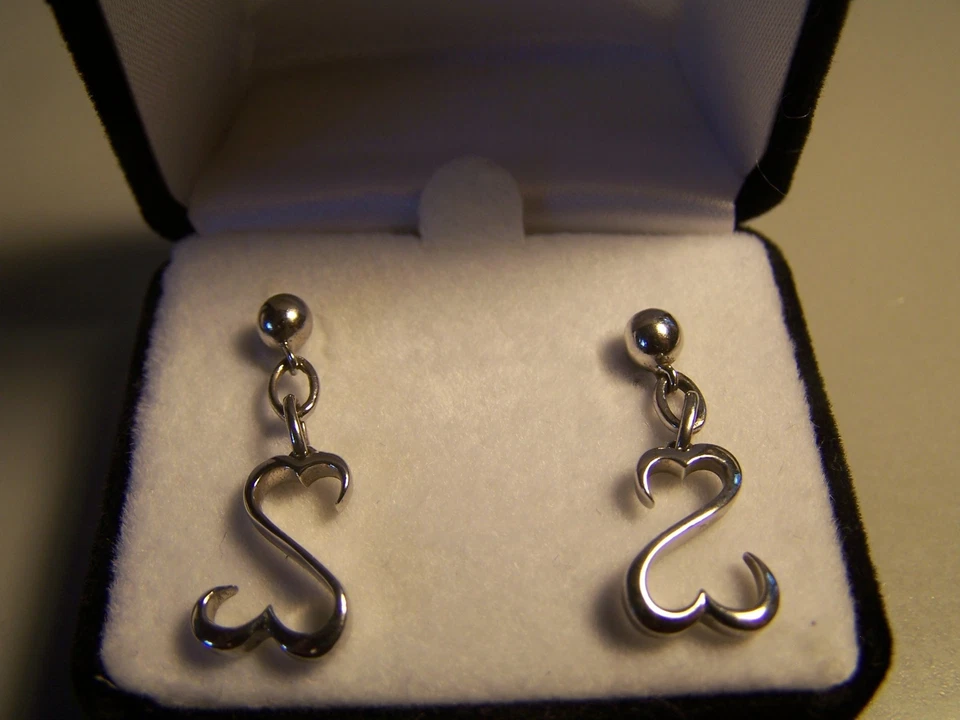 COLLAR KAY JEWELERS JANE SEYMOUR DOBLE CORAZÓN ABIERTO Y PENDIENTES COLGANTES A JUEGO Foto 3 de 4