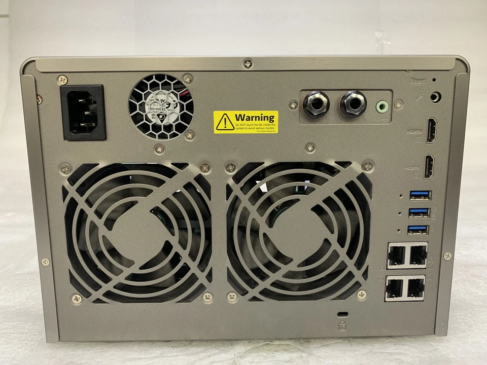 Servidor de almacenamiento conectado en red (NAS) QNAP TS-653A SIN CADDYS\HDD - 8 GB de RAM Foto 4 de 4