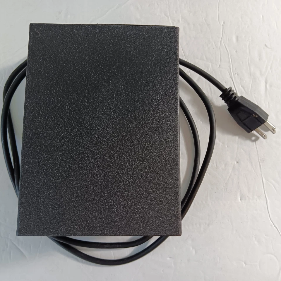 Tri Sonic 300W Step Up And Down Conversion Transformer - Image 4 of 4