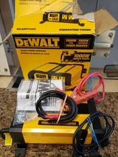 DEWALT DXAEPI1000 Portable Power Inverter 2000W Peak - 1000W Continuous