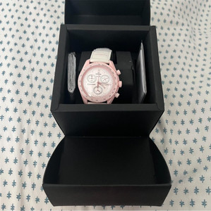 Swatch MISSION TO VENUS 腕時計 MISSION TO VENUS - Bioceramic MoonSwatch Collection