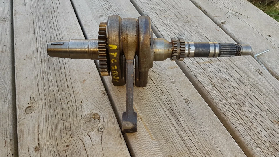 1985 Honda Big Red ATC250ES OEM Crankshaft 13000-HA0-000 - Image 2 of 4