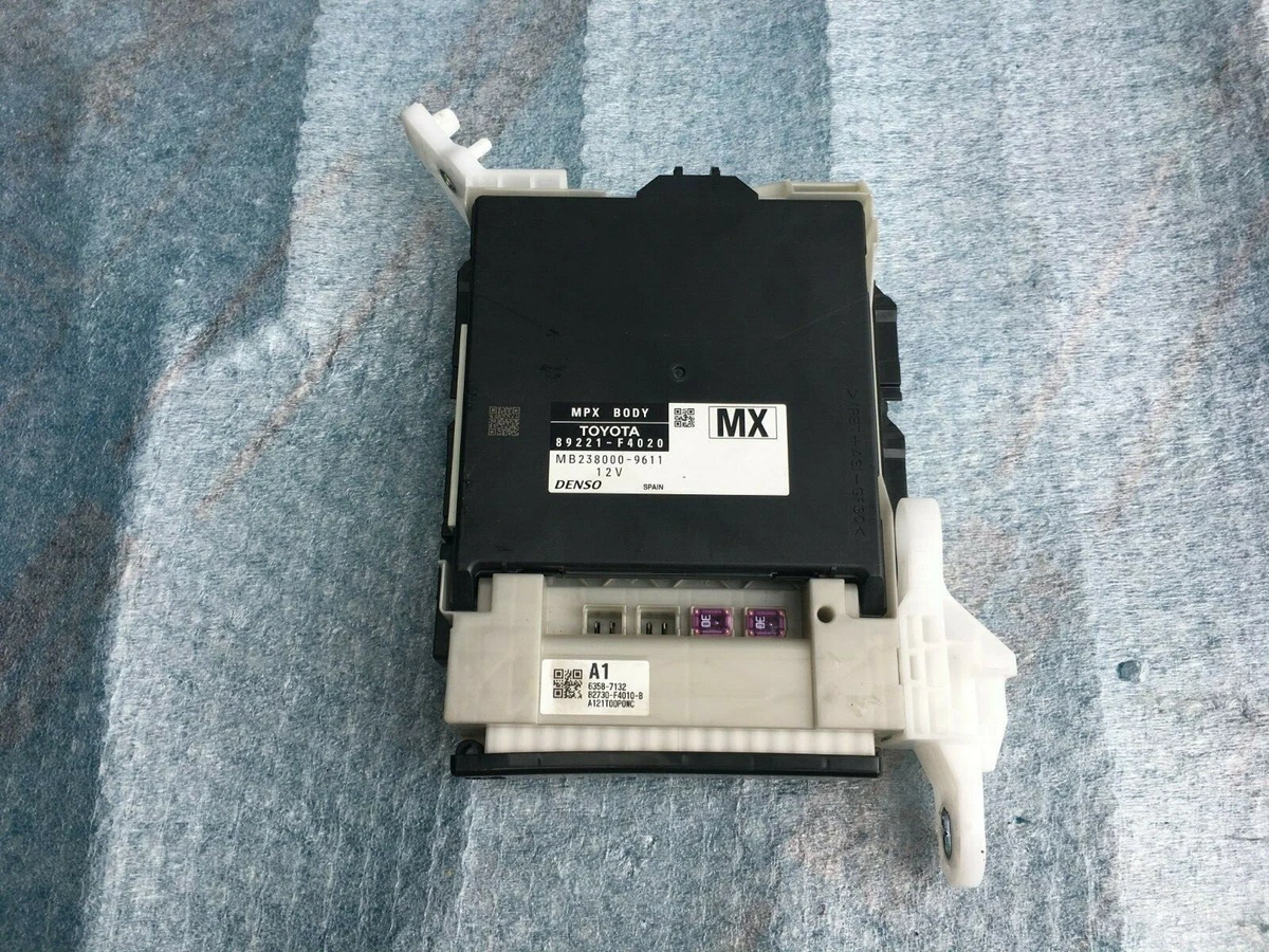 TOYOTA C-HR 1.8 HYBRID ECU BODY CONTROL MODULE UNIT OEM 89221 