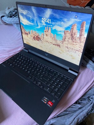 Victus Gaming Laptop AMD Ryzen 5 5600H Radeon RX 6500M 4GB VRAM 8GB RAM 512GB