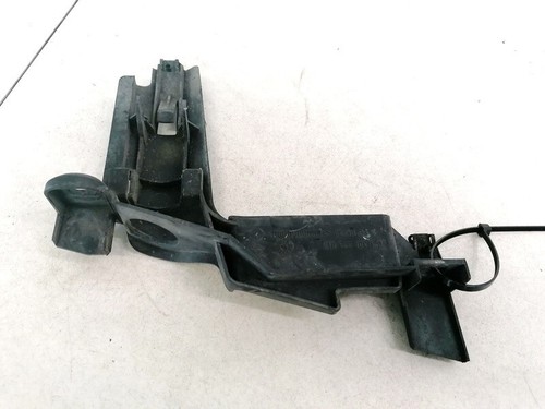 BMW 3-Series 2004 Headlight Mount Support Bracket front left 13010 #1446864-55