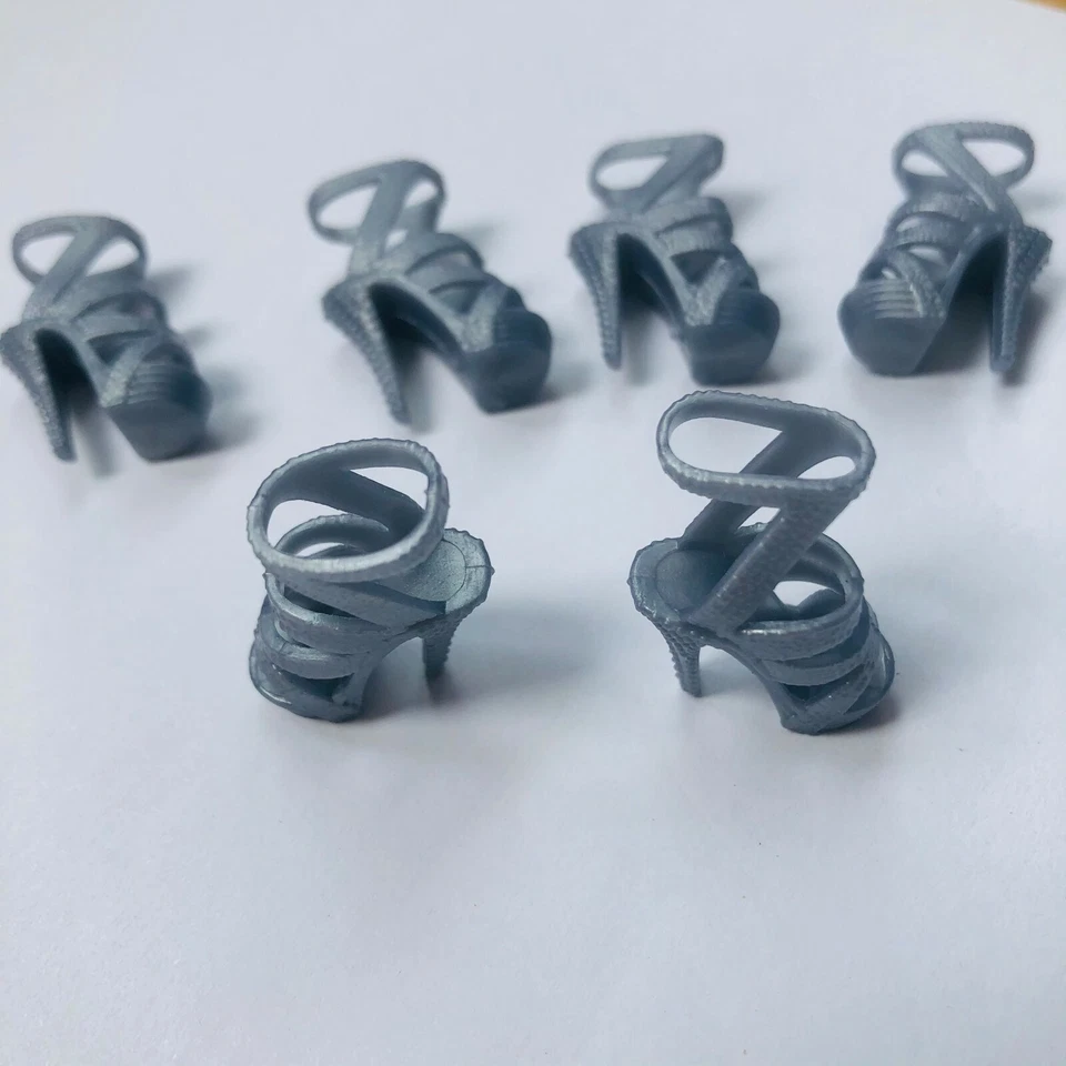 42 Pares Zapatos Silicona Flexibles Color Plata para Muñeca 11.5" Zapatos S22 Foto 4 de 4