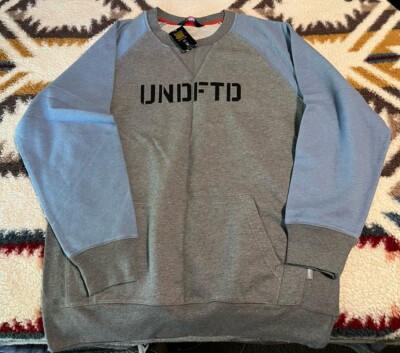 Undefeated Crewneck Sweatshirt/ Gray Light Blue Sleeves/ XL