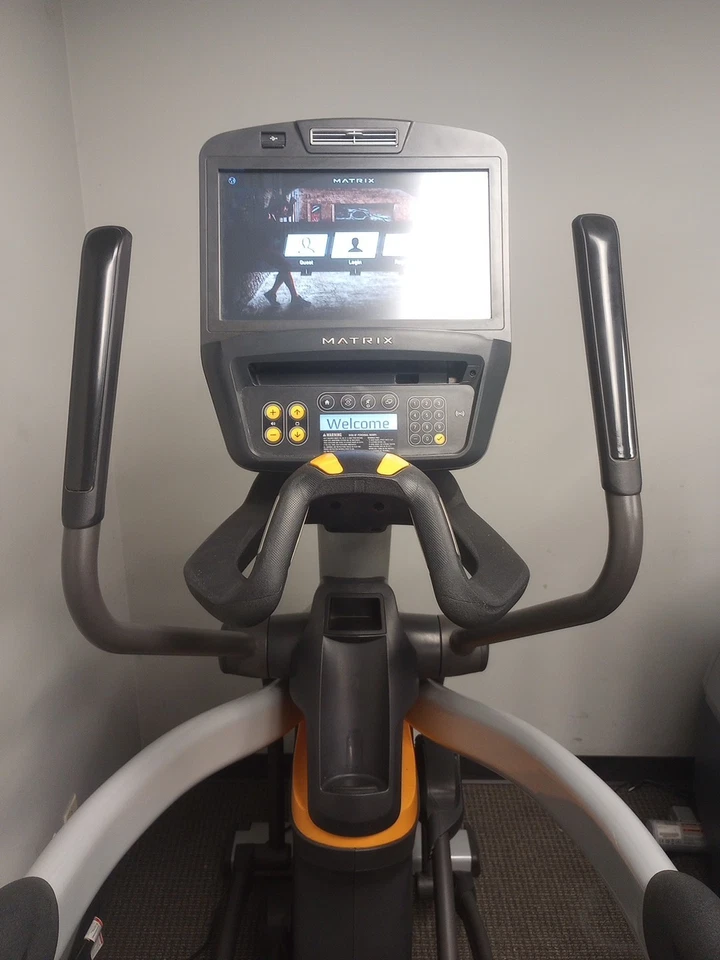 Matrix Ascent Trainer - A7XE-05 - Elliptical Crosstrainer w/Adjustable Crossramp - Image 3 of 4