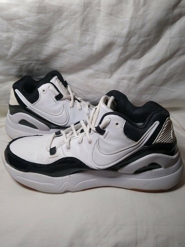 Basketball Athletic Shoes Size 7 AJ6879 