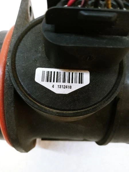 KIA SORENTO 2008 3,3 L LX medidor de flujo de aire másico con sensor OEM 28110-3C100 Foto 4 de 4