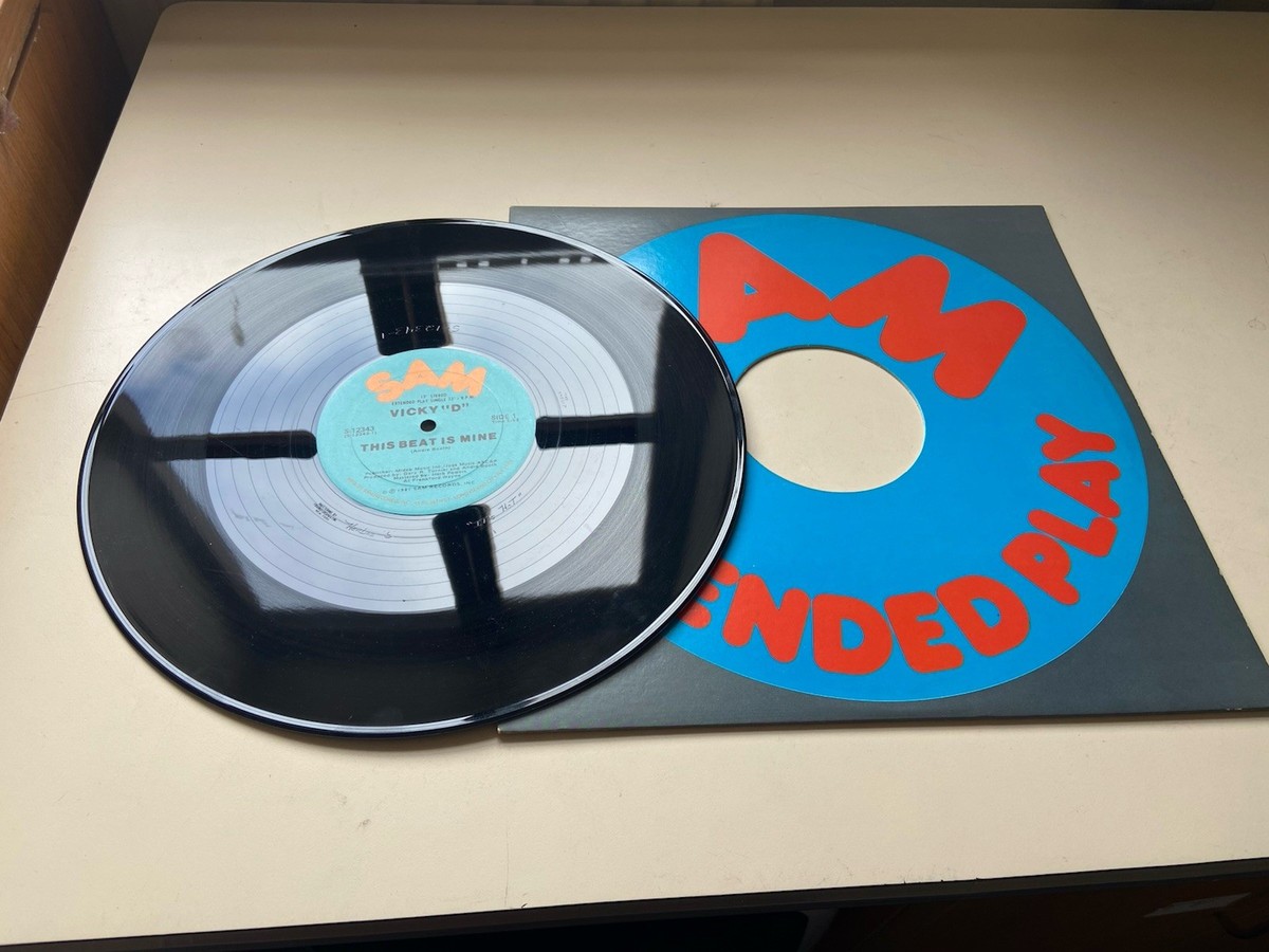 VICKY 'D' - The Beat Is Mine 1981 US 12