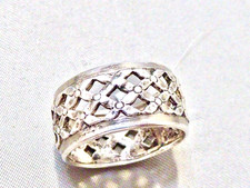 Vintage Sterling Silver PIERCED DESIGN BAND RING SIZE 5.25 9 MM BAND RING