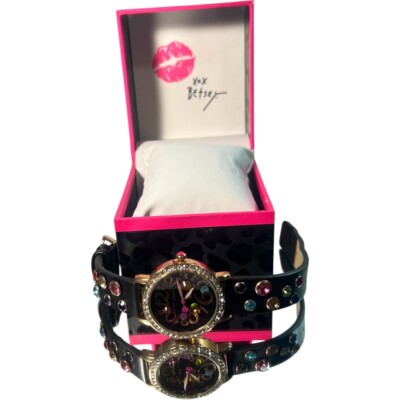 Betsey Johnson Women display picture 1