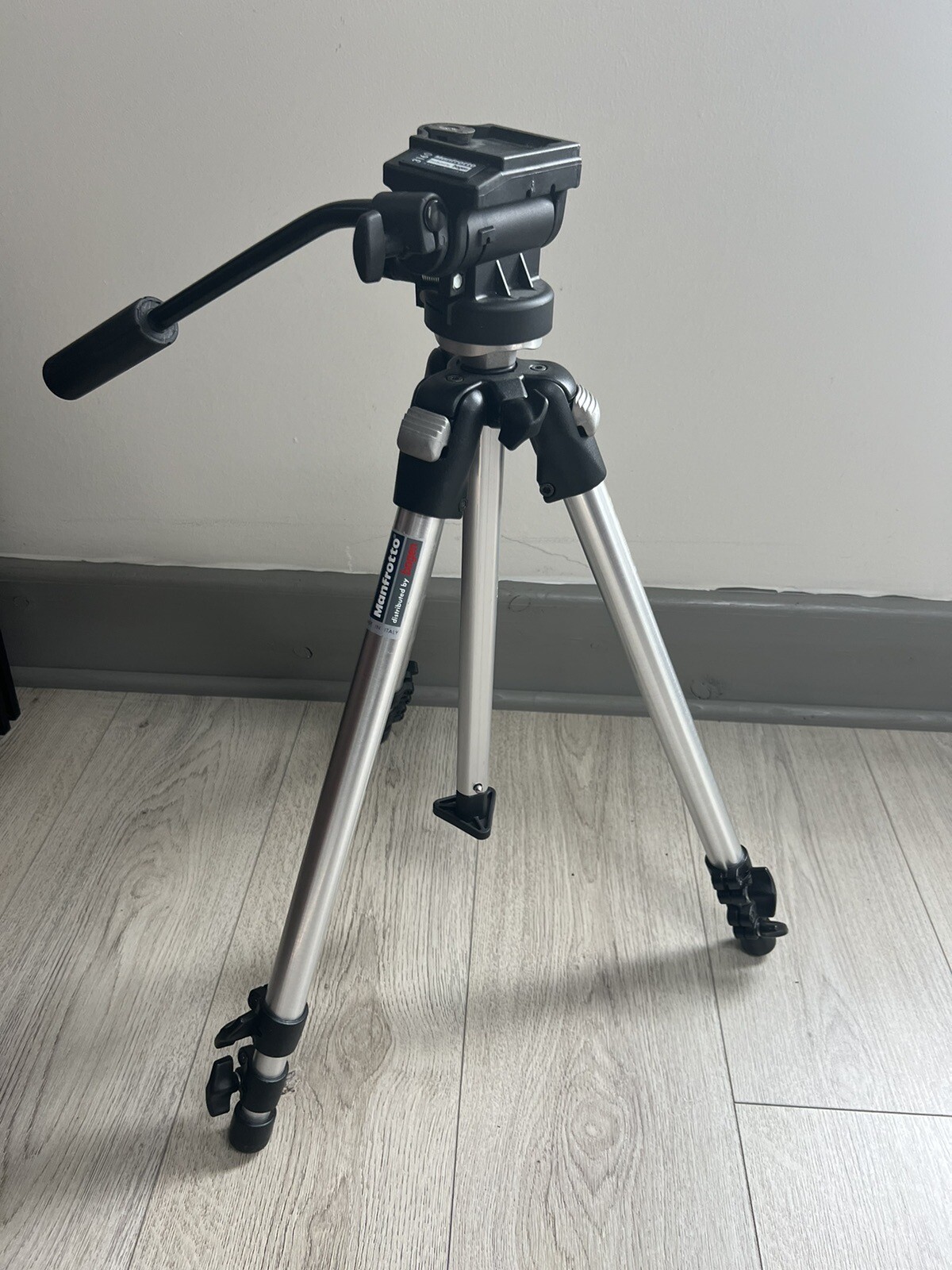 Bogen Legs 3001 & Head 3160 Manfrotto Professional Tripod Missing Quick