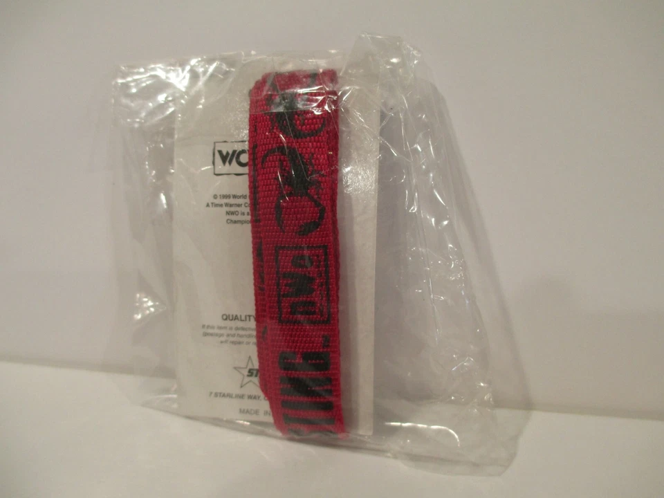 Llavero Starline 1999 nuevo sellado WCW NWO rojo negro Sting Scorpion Lanyard Foto 3 de 3