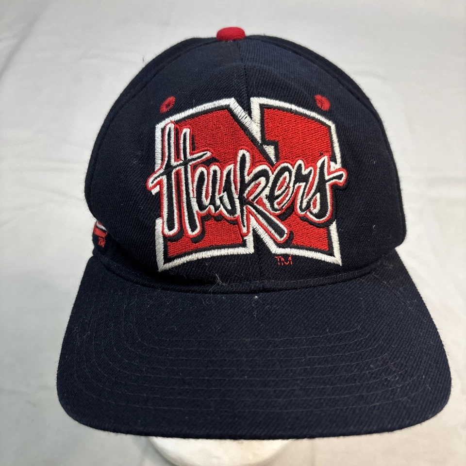 VINTAGE NEBRASKA CORN HUSKERS ZEPHYR GRAFX GRAFFITI BASEBALL FITTED CAP HAT NFL - Image 3 of 4