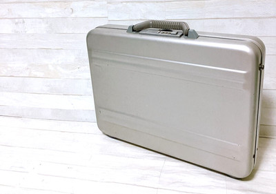 Zero Halliburton・Executive Attache Case Zero Halliburton Pursuit Aluminum Medium Attache Case Silver