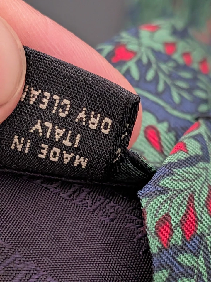 SMITHSONIAN INSTITUTION 意大利制造深蓝色绿色红色花卉丝绸项链 57 — 第 4/4 张图片