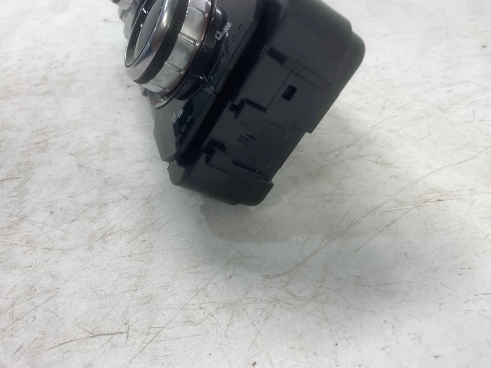 24 GMC SIERRA 1500 Temperature AC Heater Climate Control - Image 4 of 4