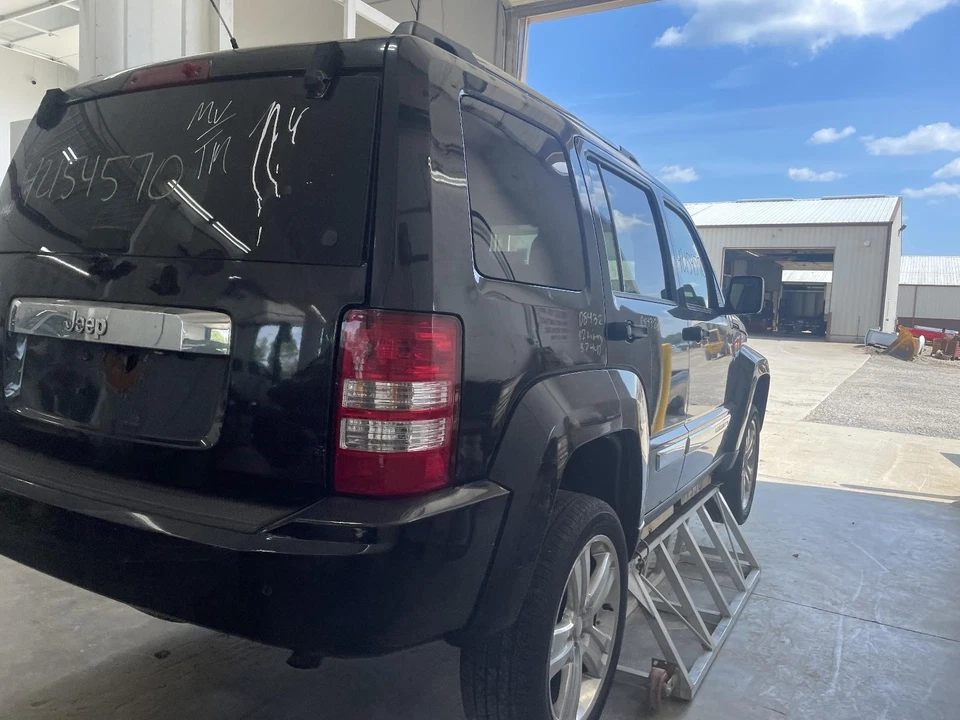 Used A/C Compressor fits: 2012 Jeep Liberty 3.7 Grade A - Image 4 of 4