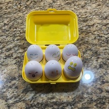 Vintage 1993 TOMY Hide N Squeak Eggs Shape Sorter Toddler Toy Yellow Carton