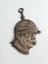 Patriotischer Kettenanhänger, Kopf Otto von Bismarck mit Pickelhaube