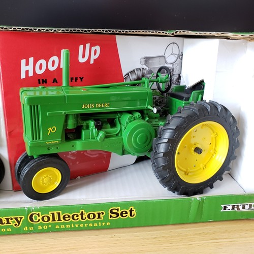 Ertl John Deere 40 and 70 Tractors 50th Anniversary Collector Set Diecast 1:16 - Picture 7 of 15