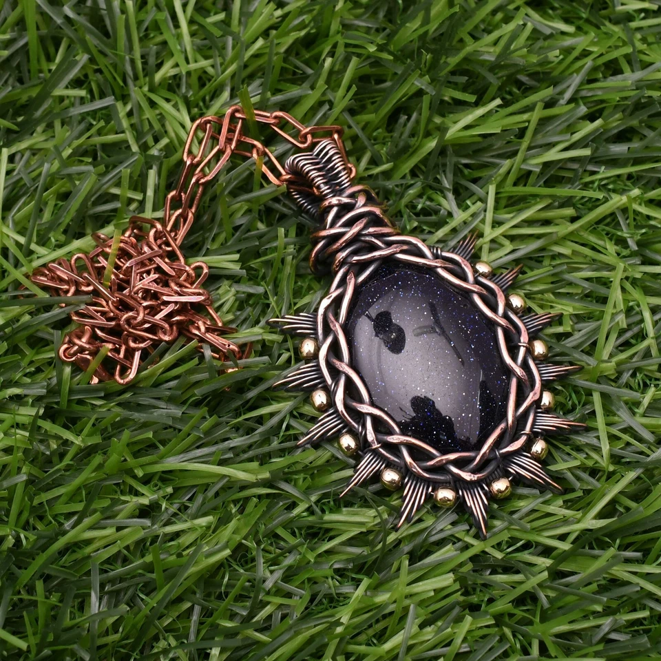 Colgante de joyería hecha a mano con envoltura de alambre de cobre piedra preciosa de sol azul 2,28" Foto 3 de 4