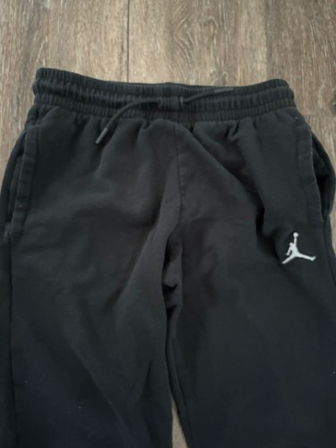 Jordan Jungen Jogginghose schwarz mit Grafik Größe L / 12-13 Jahre Taschen - Bild 7 von 8
