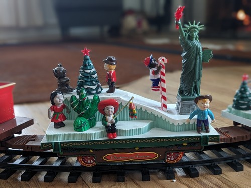 Christmas Around the World Train Set, Meticulously Tested - Picture 4 of 19