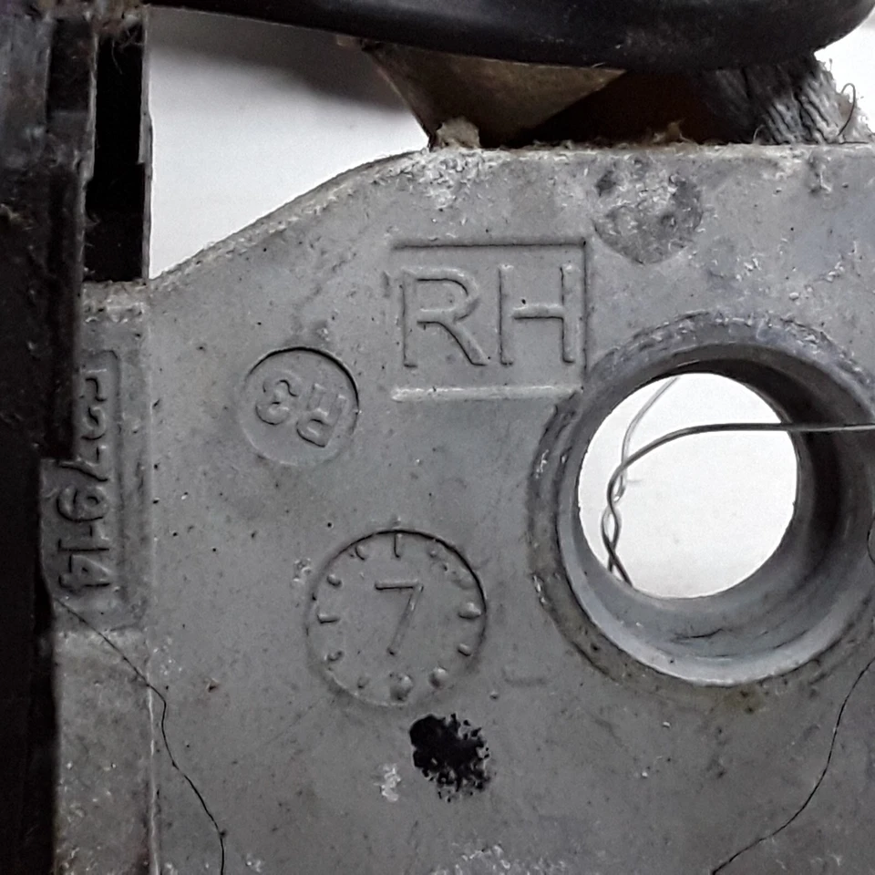 08 09 Ford Taurus Mercury Sable pasajero derecho bronceado cinturón de seguridad hebilla montaje OE Foto 3 de 3