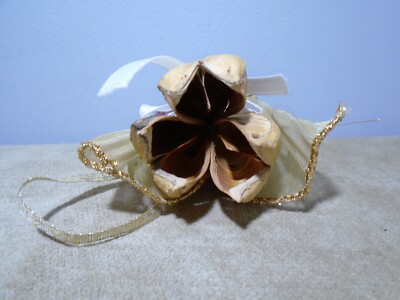 木製エンジェル HAND MADE DELICATE WOOD & SEED POD ANGEL ORNAMENT (CB2029