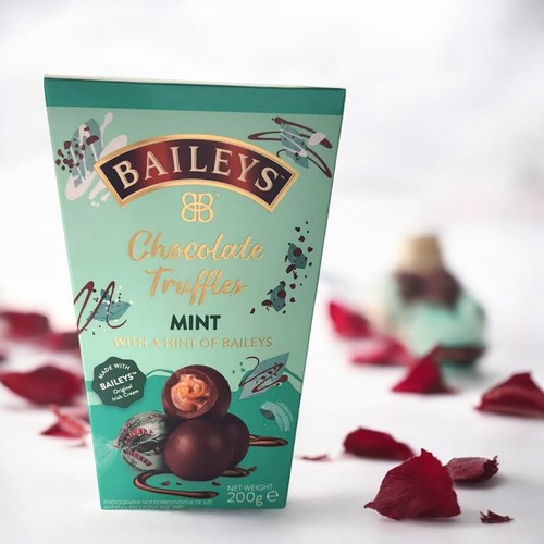 Baileys Mint Chocolate Truffles & Baileys Original Chocolate Truffles - Picture 3 of 18