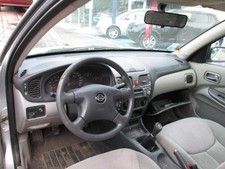 Commodo Nissan ALMERA
