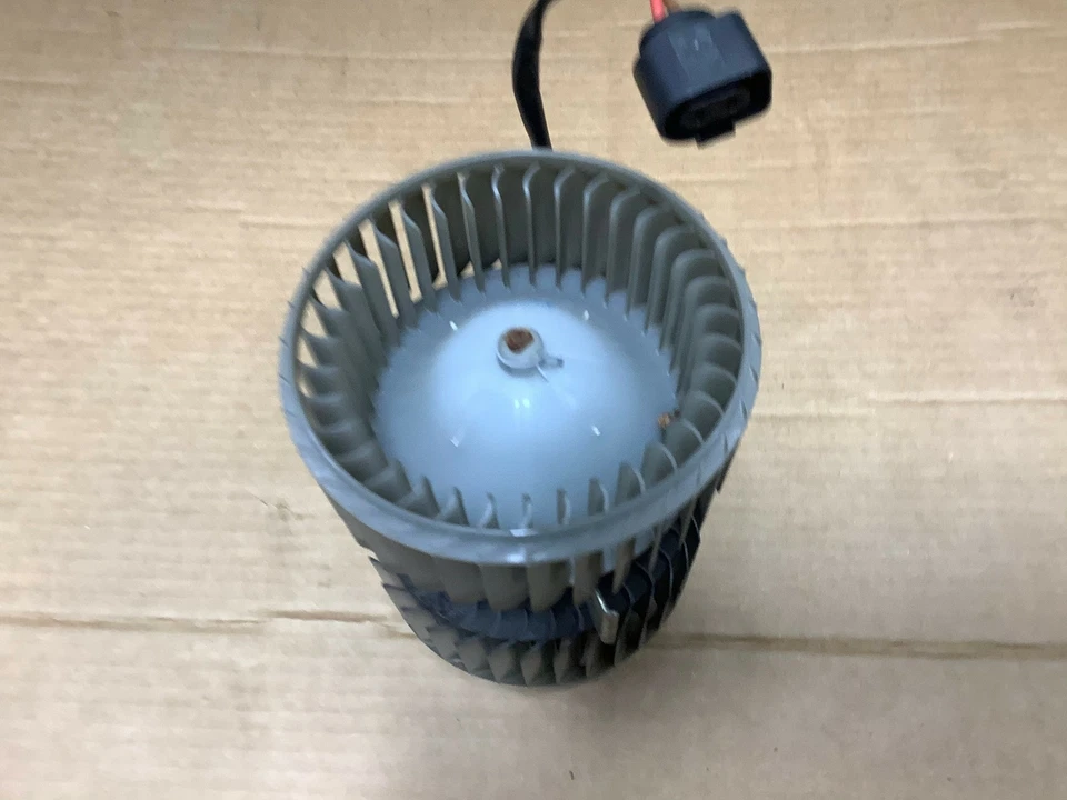2006 AUDI A8 QUATTRO 4.2L CALENTADOR DE AIRE ACONDICIONADO A/C VENTILADOR DE MOTOR DE SOPLADOR DE CA OEM+ Foto 2 de 4