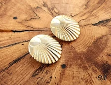 Gold Tone Vintage Large Sea Shell Stud Earrings