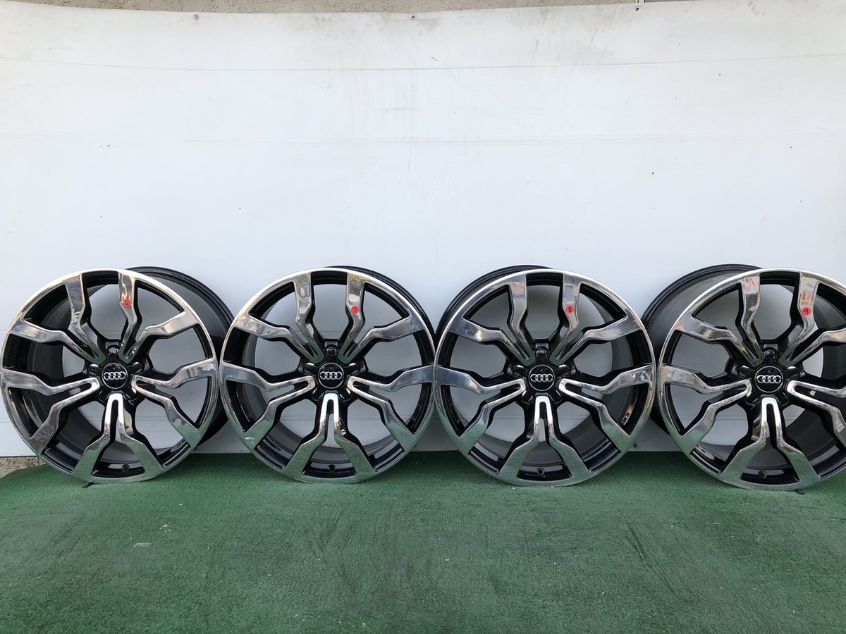 AUDI R8 19