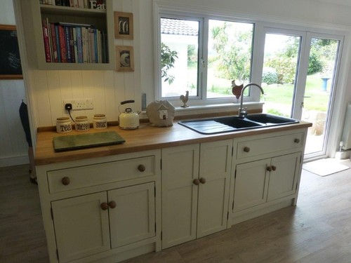 Solid Pine Bespoke Freestanding Shaker Style Kitchen In Guernsey-COLOUR SAMPLE. - Picture 9 of 11