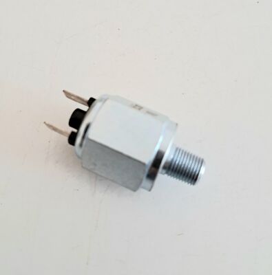 Bremslichtschalter John Deere 820 830 840 920 930 940 1020 1030 1040-4955,1/8NPT