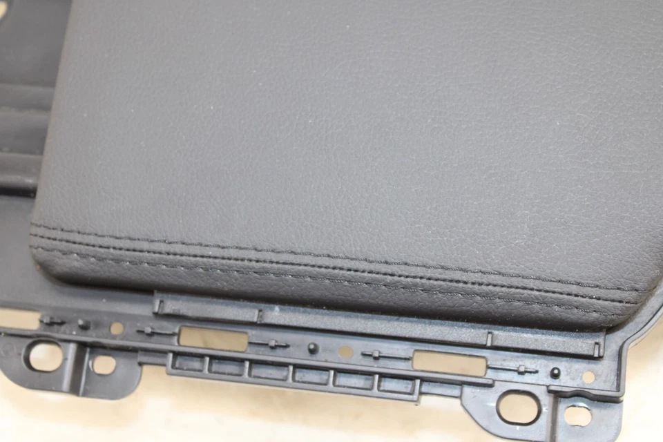 Mazda MX-5 Miata 2009-2015 consola central reposabrazos/portavasos OEM KZ101 Foto 4 de 4