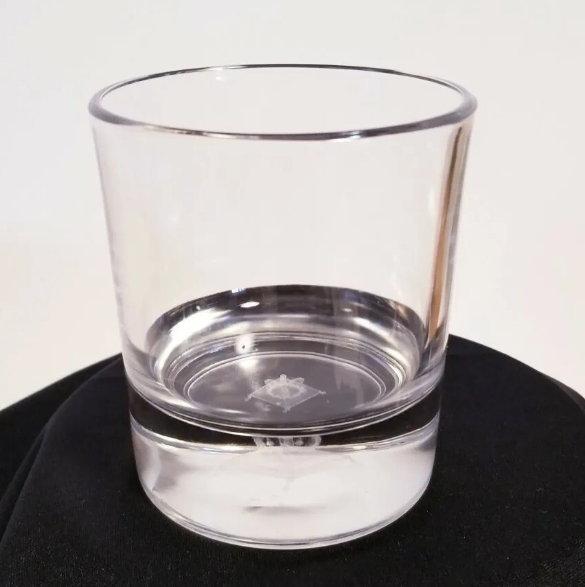 Hologram CROWN ROYAL Glass Whiskey 3D Floating Crown/Pillow Laser Etched Barware