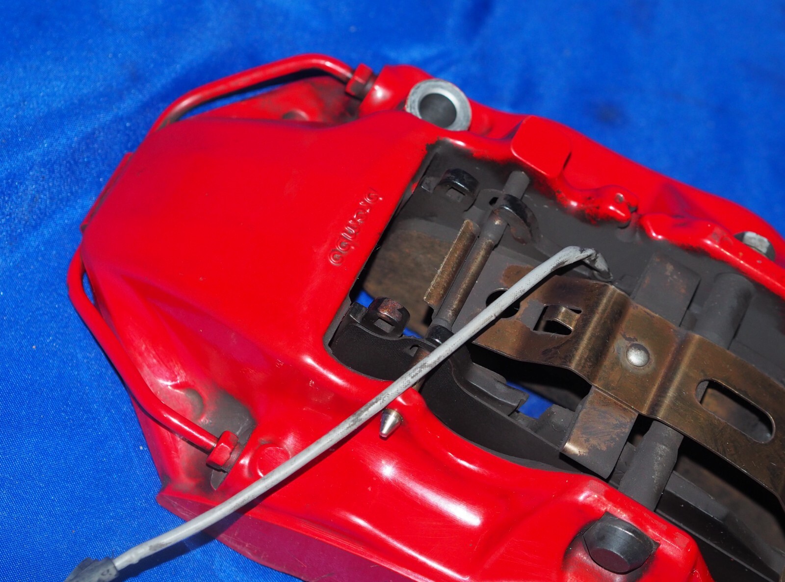 2010-2015 Aston Martin Rapide Right Front Brake Caliper Red Nice! OEM 40K Miles