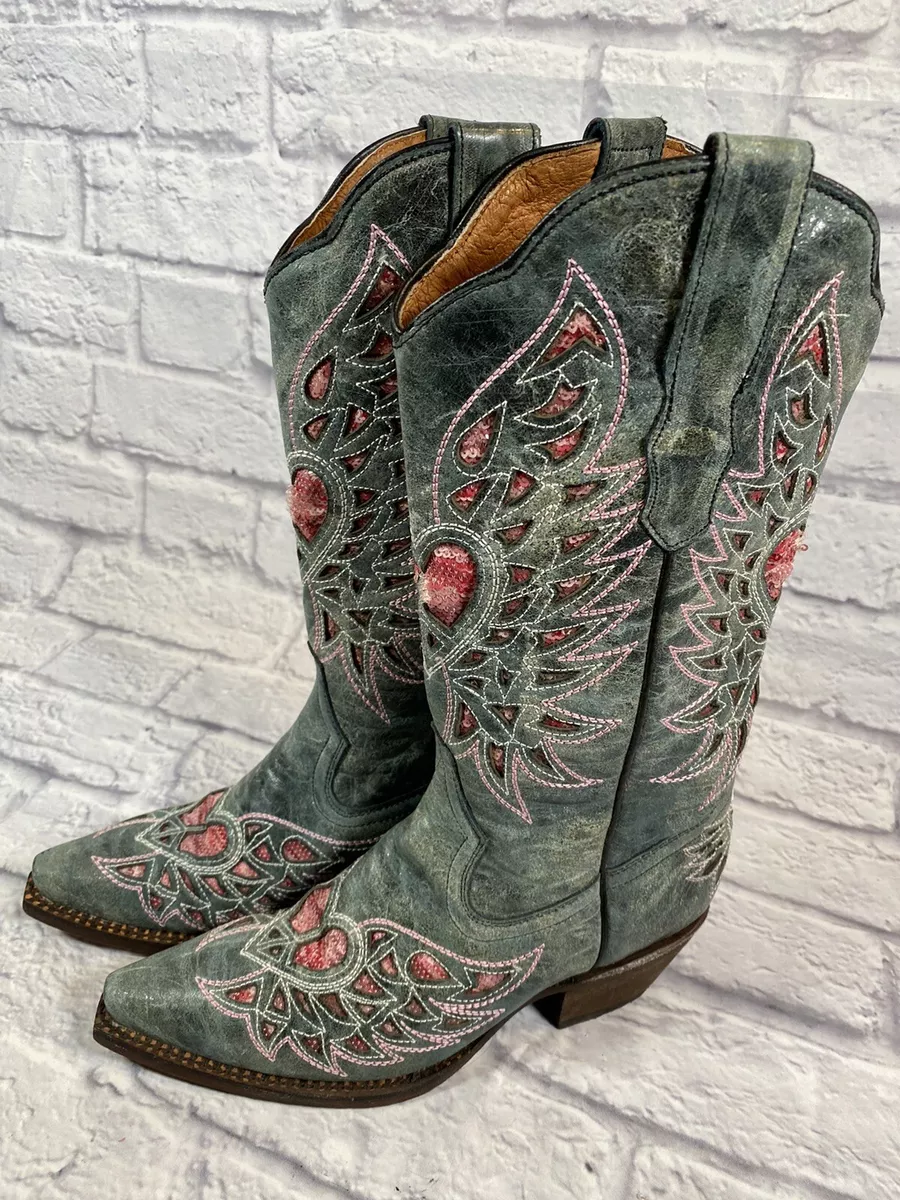Gypsy girl deals boots