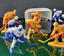 2007 Kaskey Kids Ice Hockey Guys Figurines Net 13 pieces partial Set