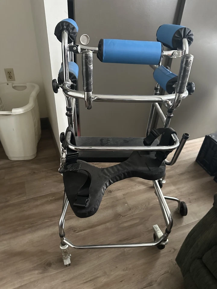 andador de pie para adultos Foto 2 de 4