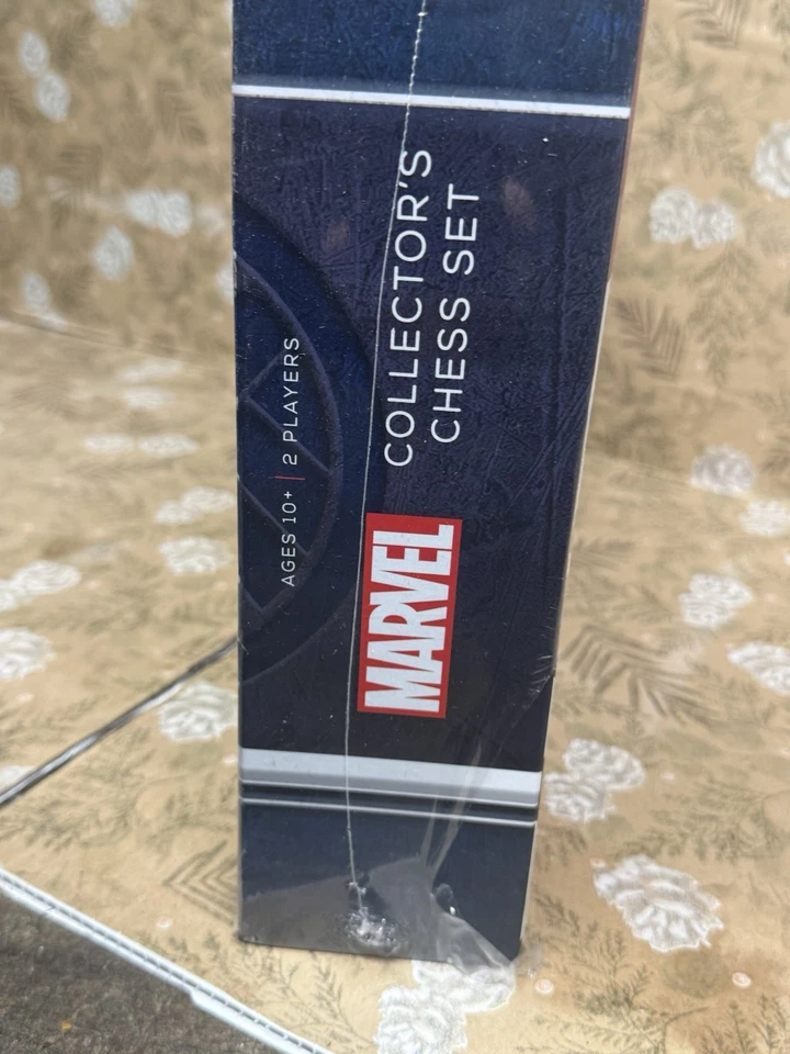 Marvel Collector's Chess Set Officially Licensed Custom Sculpted Chess USAopoly - Image 3 of 4