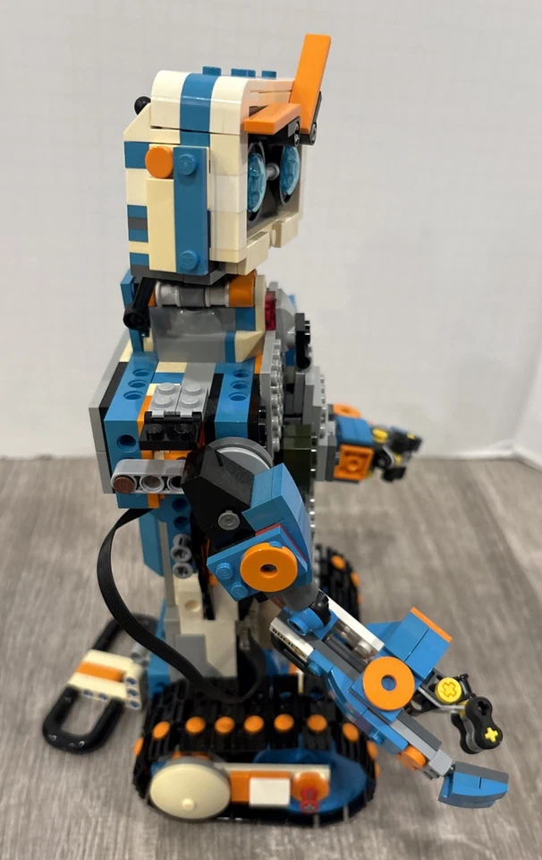 Lego Boost 17101 Creative Toolbox, Robot ONLY Preowned  Incomplete - Image 3 of 4